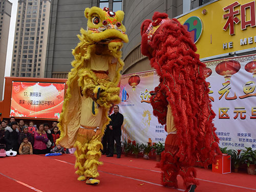 小區業主張呂平等《舞獅》